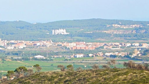 Panorama mirant l'Arboç i Banyeres del Penedès des de la carretera d'Aiguaviva