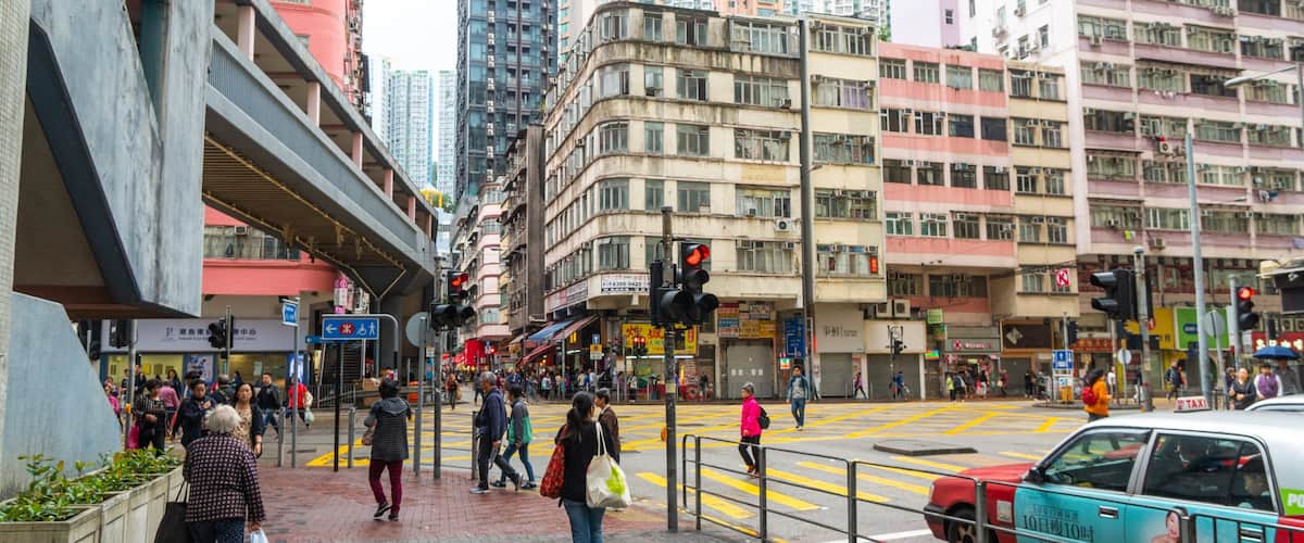 Shek O which includes a city and street scenes