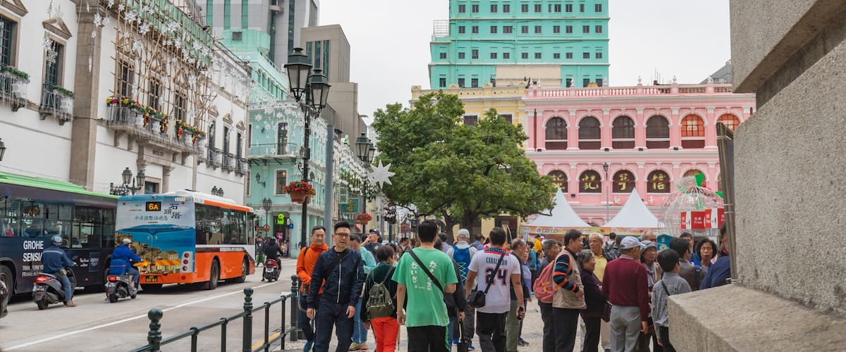 Almeida Ribeiro Street which includes a city and street scenes