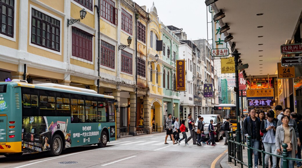 Almeida Ribeiro Street which includes a city and street scenes
