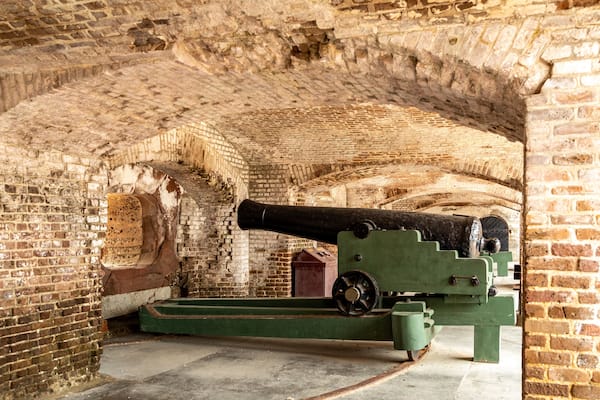 Fort Sumter featuring heritage elements, interior views and military items