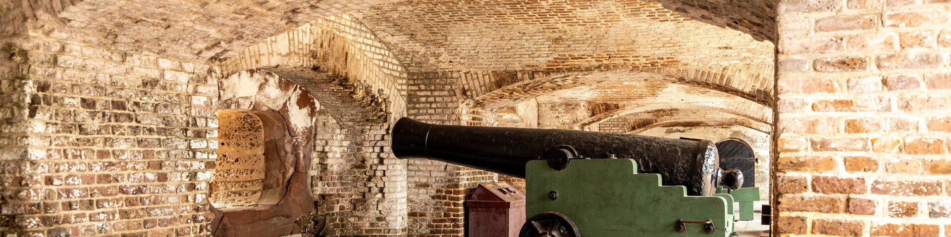 Fort Sumter featuring heritage elements, interior views and military items