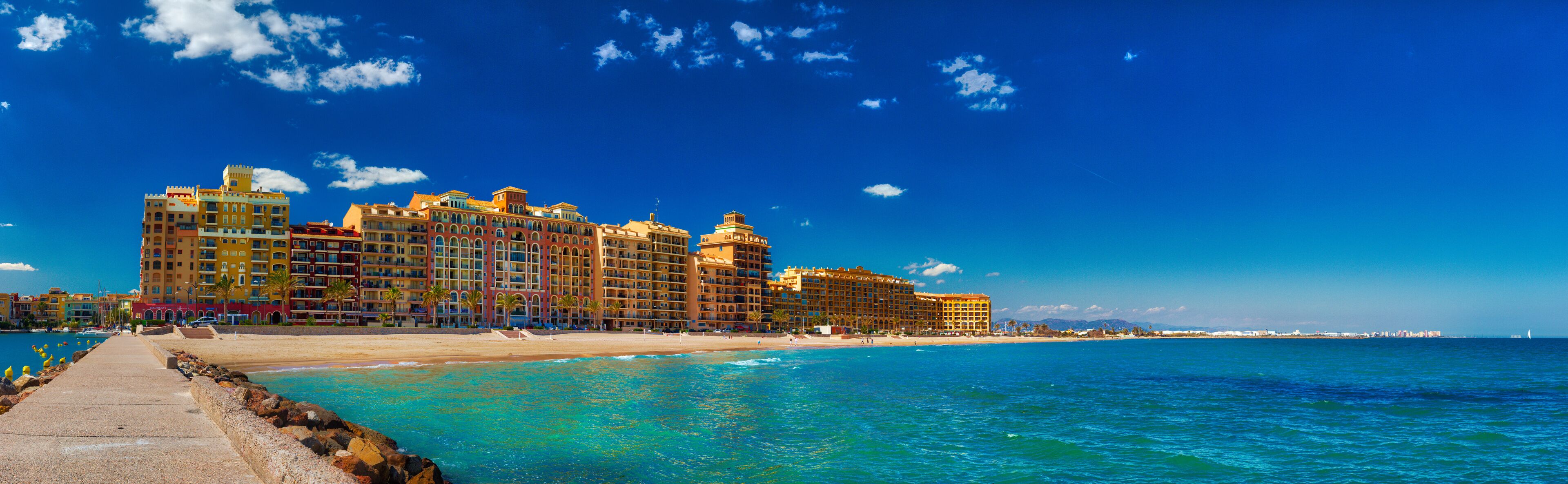 Panoramic view of Port Saplaya