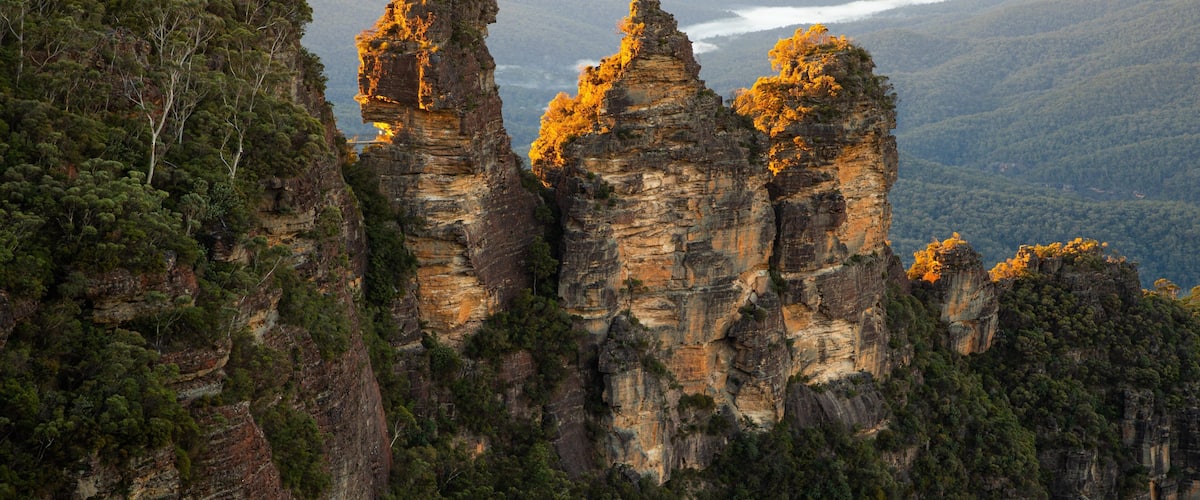 Three Sisters showing landscape views and a gorge or canyon