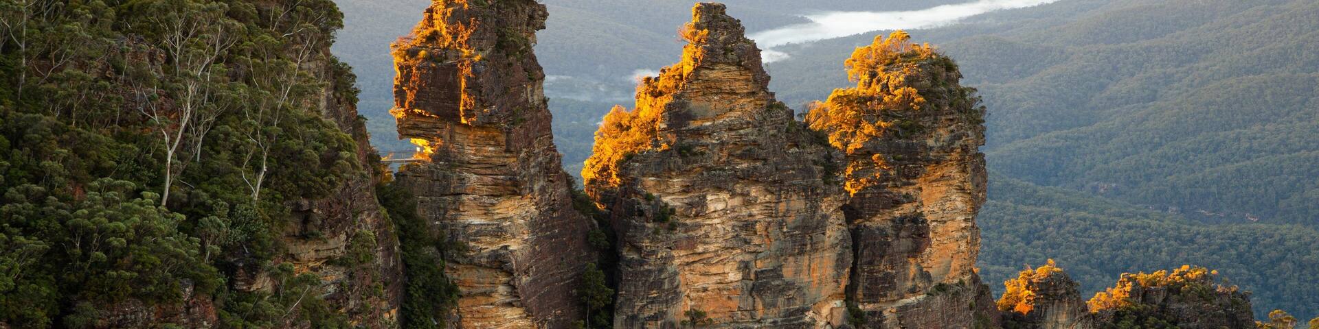 Three Sisters showing landscape views and a gorge or canyon