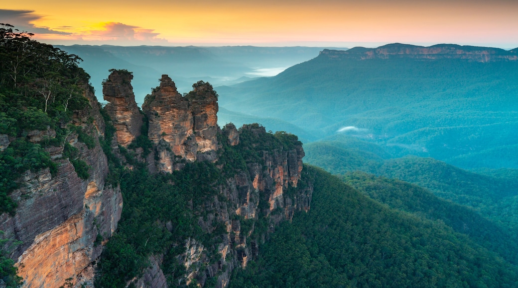 Dawn at the Three Sisters in the Blue Mountains Australia