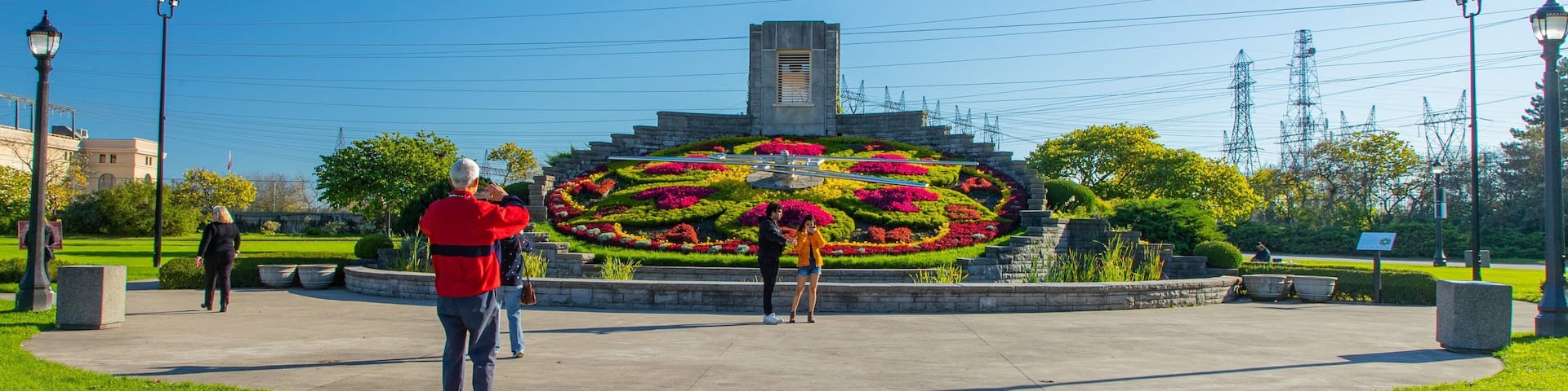 Floral Clock which includes a park and flowers