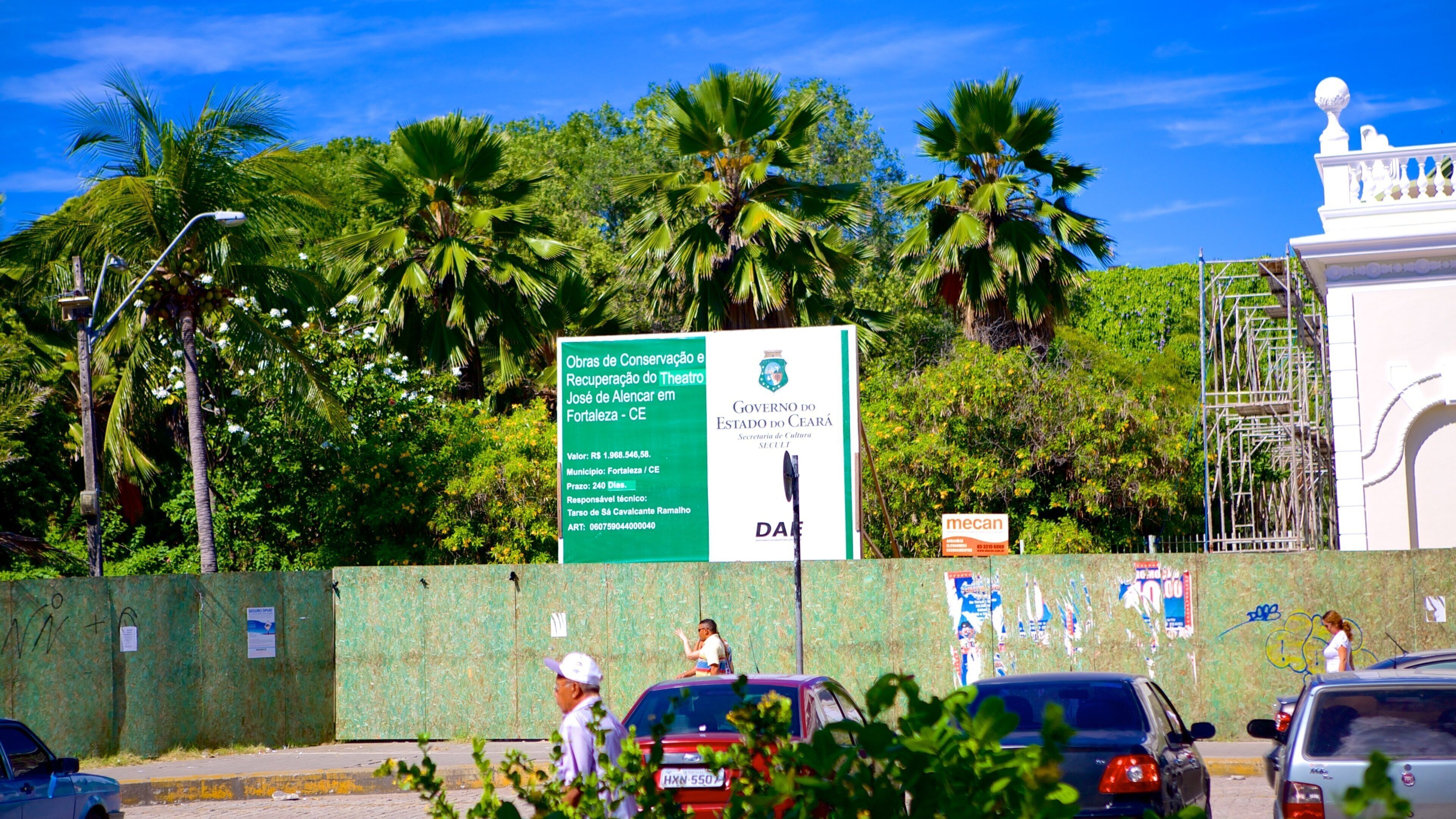Teatro di José de Alencar mostrando strade