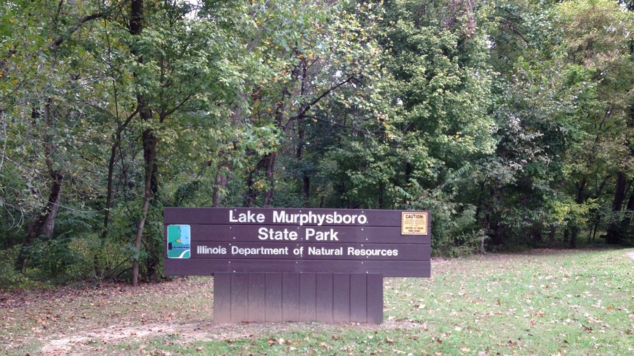 Lake Murphysboro State Park showing signage and forests