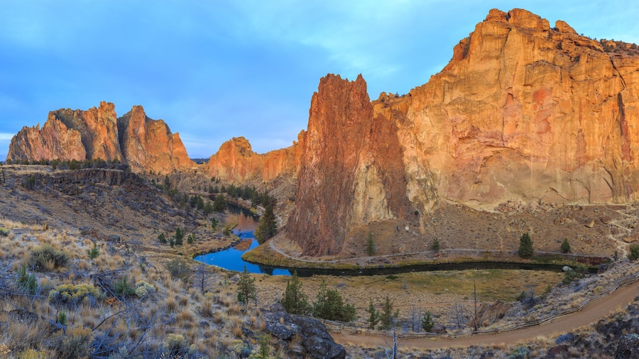 Sunrise at Smith Rock State Park in Central Oregon