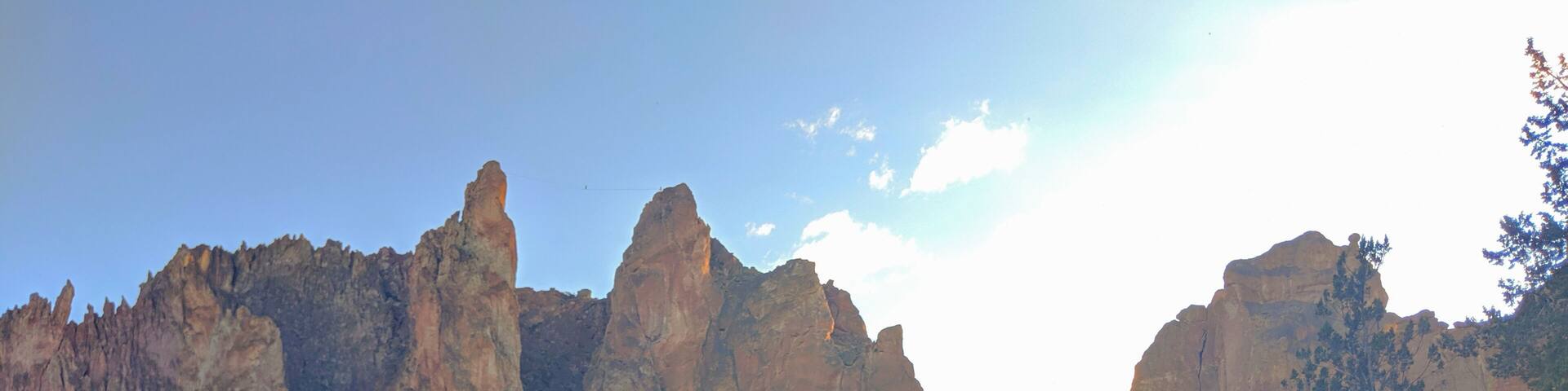 Smith Rock in all its Glory at the end of a summer day. So many trails to explore and so much beauty to take in. Sometimes, you can even find a tightrope Walker.
#centraloregon #hiking #exploreyourstate #trovember #oregon #getoutdoors #explorelocal #travel #trovemberphotocontest