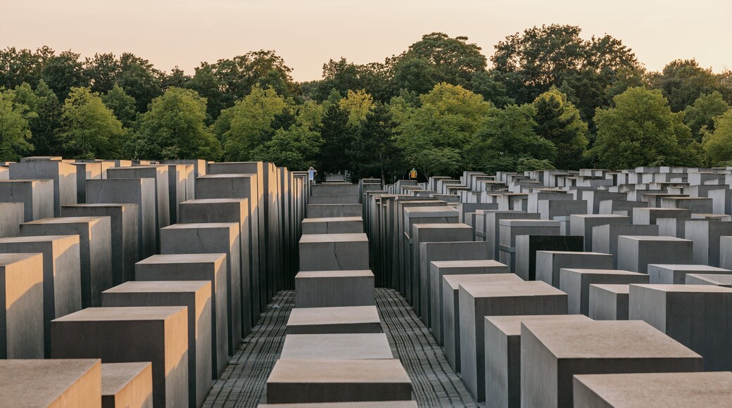 Holocaust Memorial