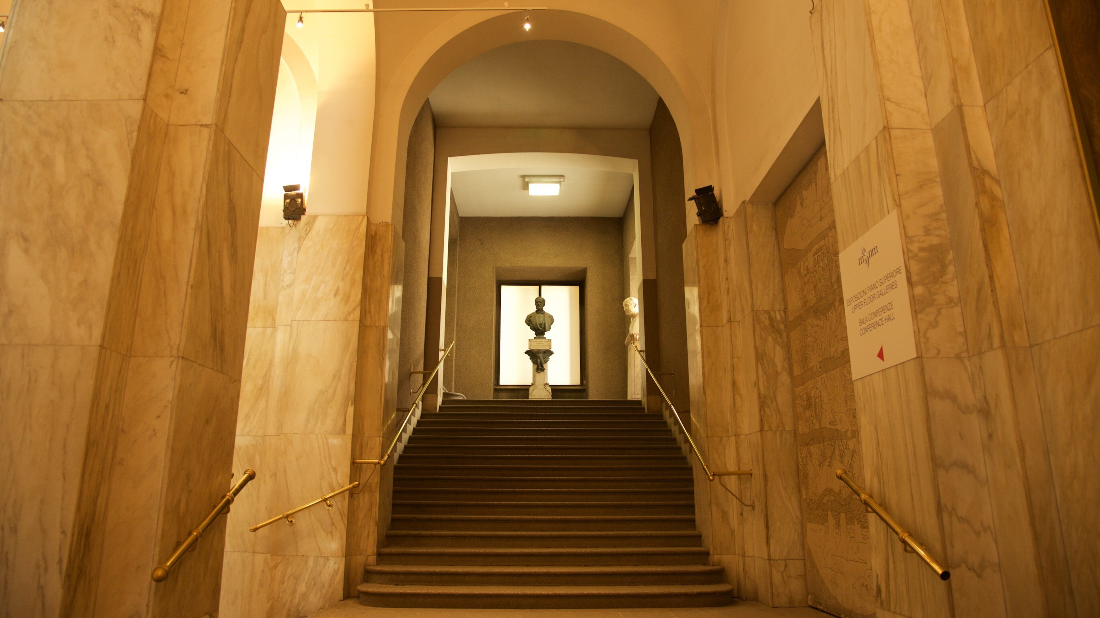 Villa Reale which includes interior views and heritage elements