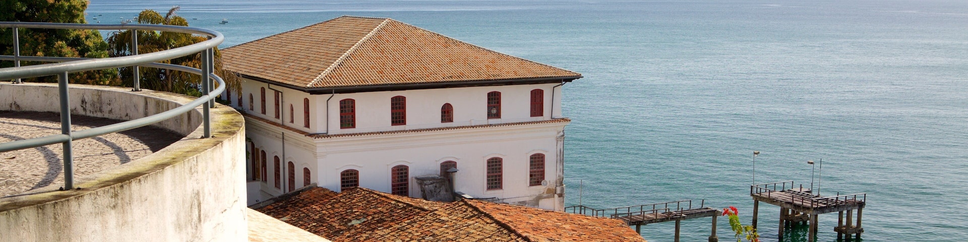 Museum of Modern Art which includes general coastal views
