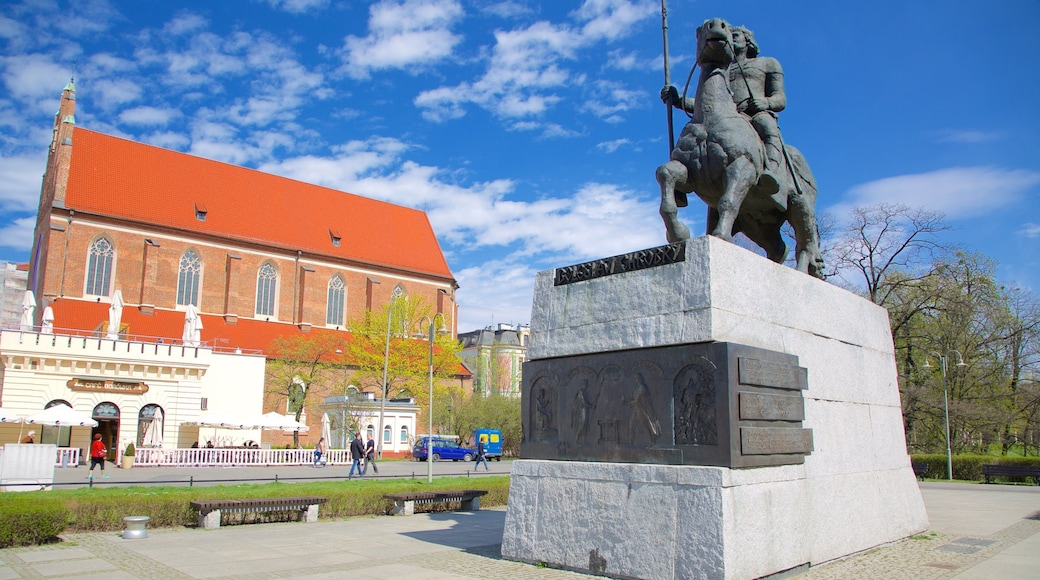 Corpus Christi Church showing a statue or sculpture