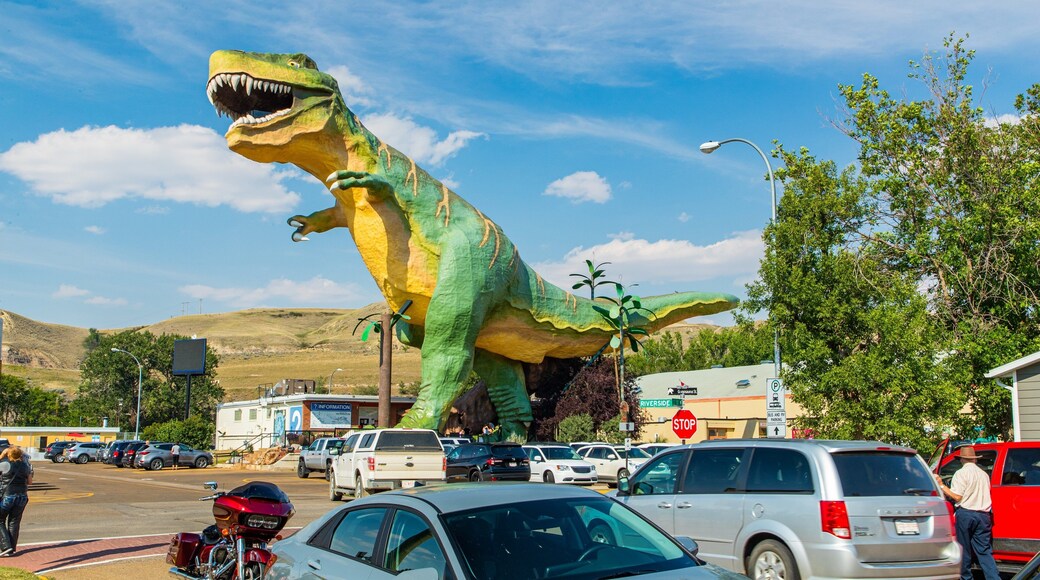 World\'s Largest Dinosaur showing outdoor art