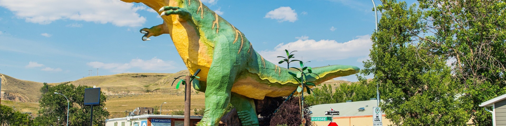 World\'s Largest Dinosaur showing outdoor art