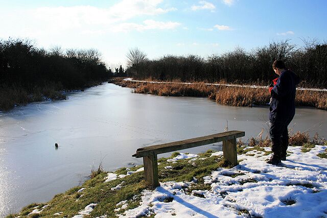 Junction of The Nottingham Canal and Robbinetts Arm Robbinttes Arm comes in from the right, to join the main canal as it takes a ninety degree turn.
