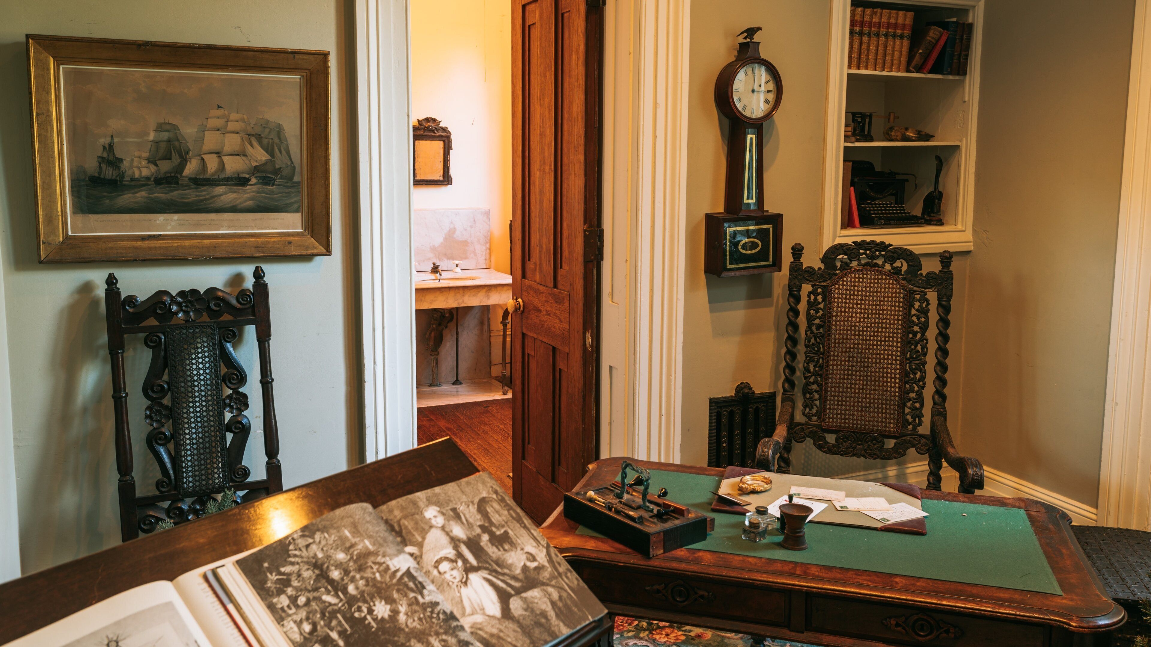 Rockwood Park and Museum showing interior views and heritage elements