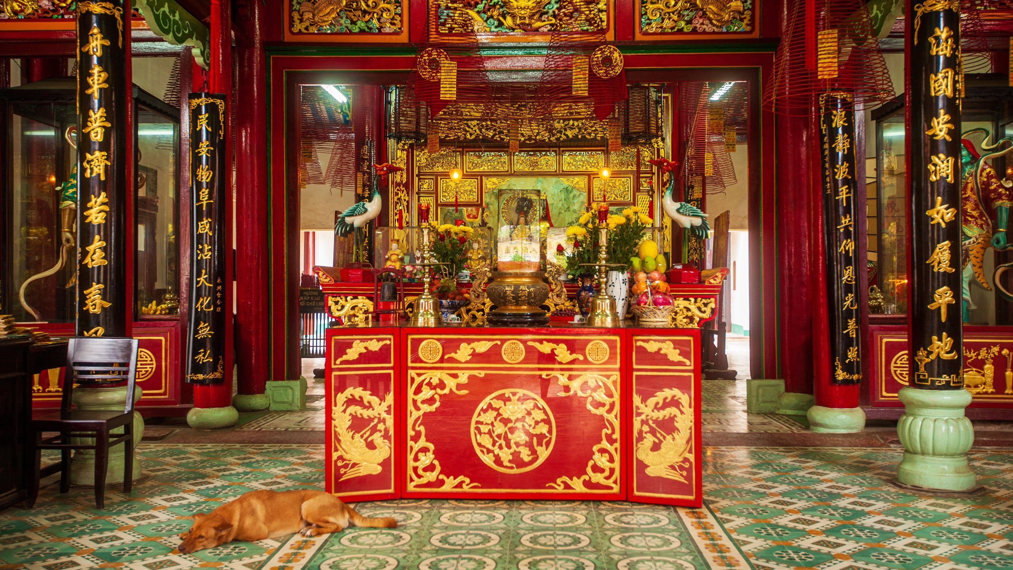 Assembly Hall of the Fujian Chinese Congregation featuring heritage elements, interior views and a temple or place of worship