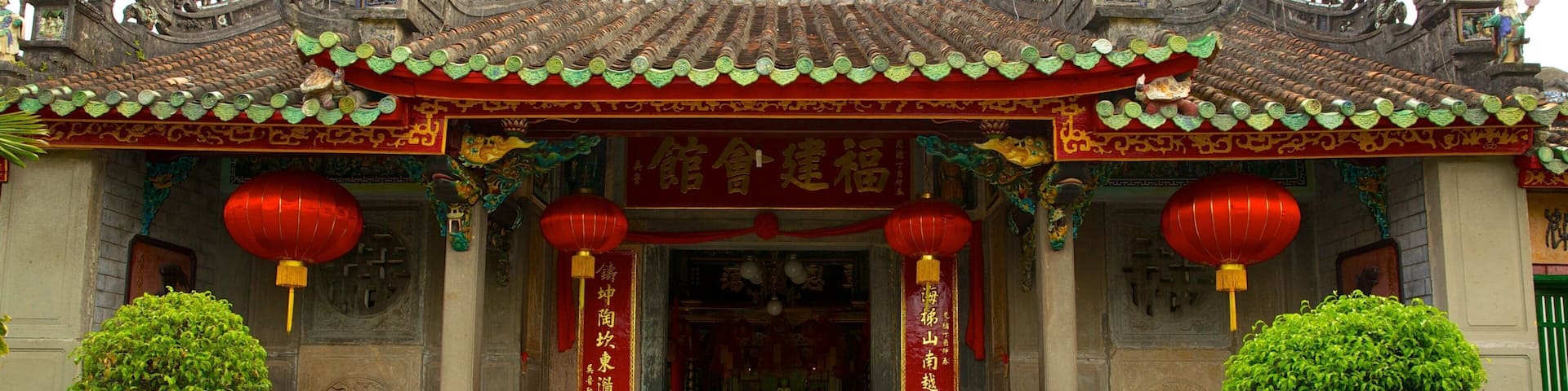 Salón de Asambleas de la Congregación China de Fujian que incluye elementos religiosos