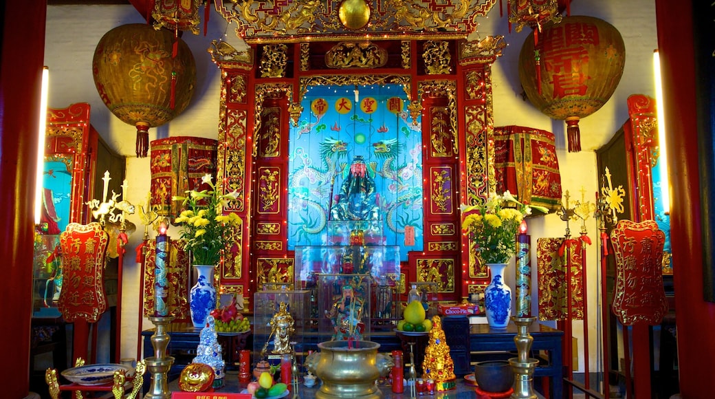 Assembly Hall of the Cantonese Chinese Congregation which includes religious aspects and interior views