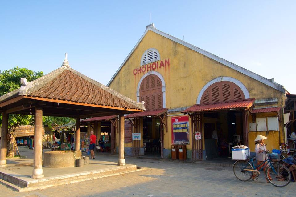A traditional building with a sign reading "CHOHOIAN" and a covered pavilion in front.