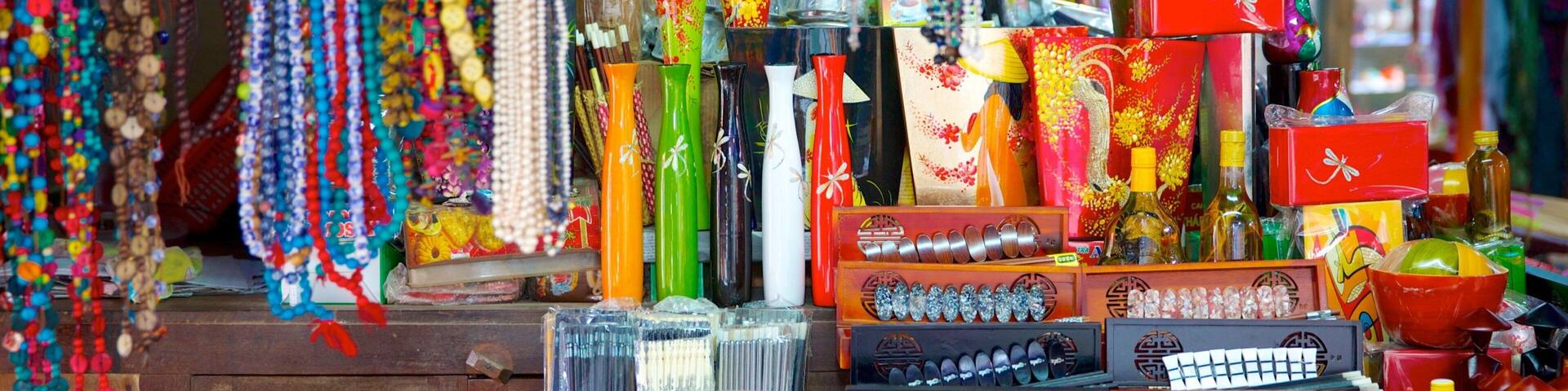 Central Market showing markets, interior views and shopping