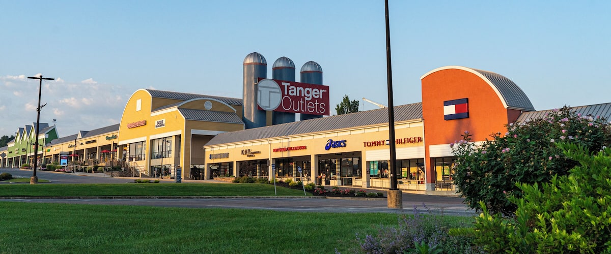 Lancaster_TangerOutletsLancaster_6187756001_015