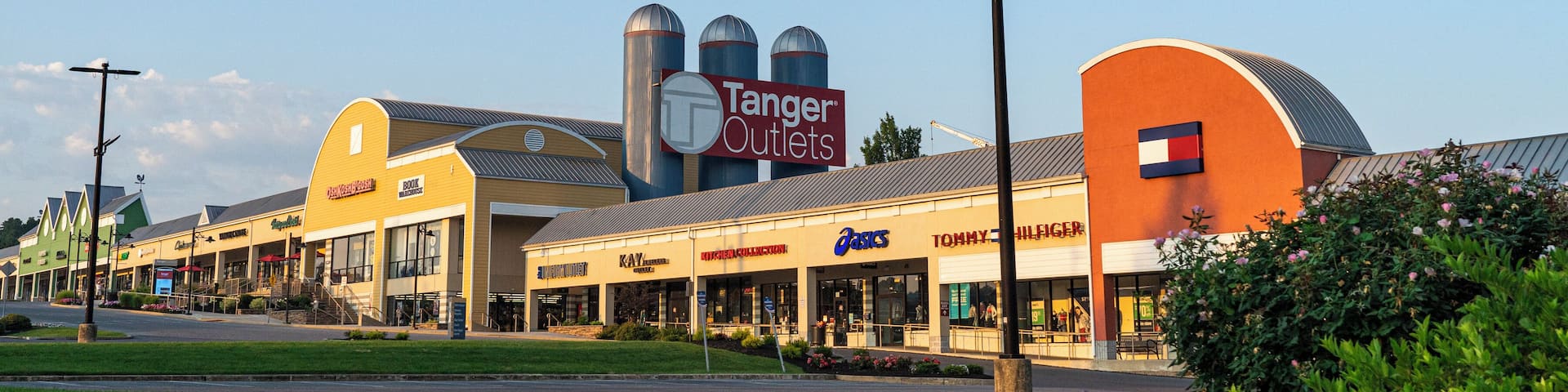 Lancaster_TangerOutletsLancaster_6187756001_015