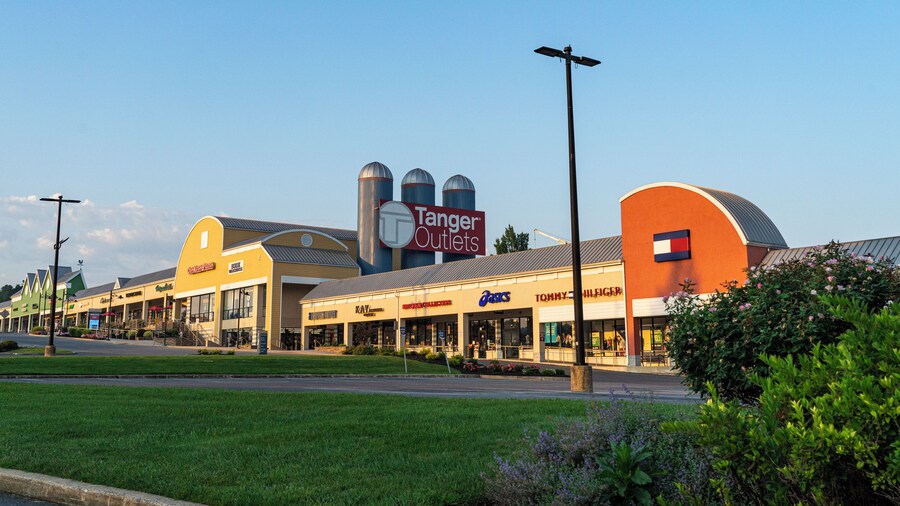 Tanger Outlets Lancaster