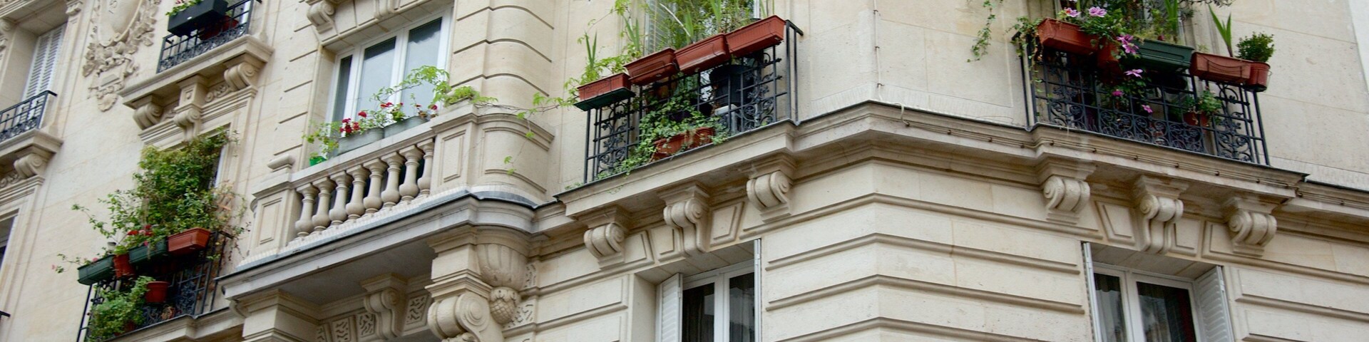 3rd Arrondissement showing heritage elements and a city