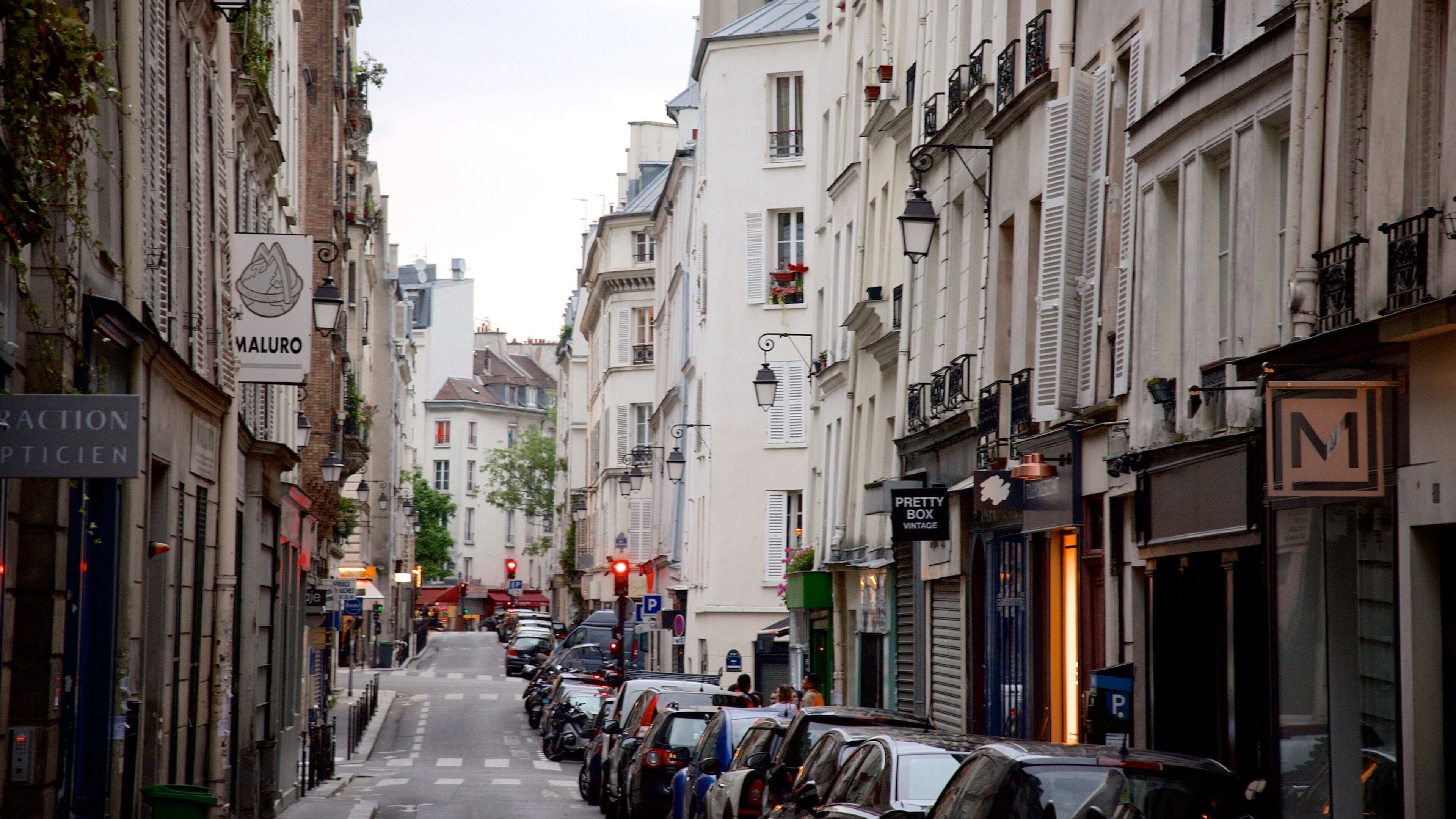 3구 이 포함 도시 과 거리 풍경