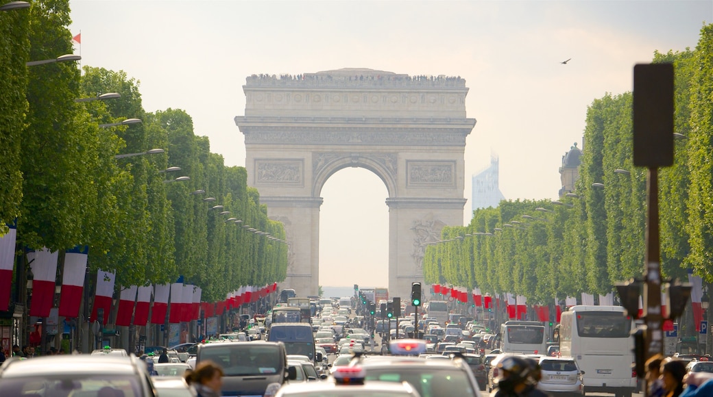 8th Arrondissement which includes street scenes and heritage architecture