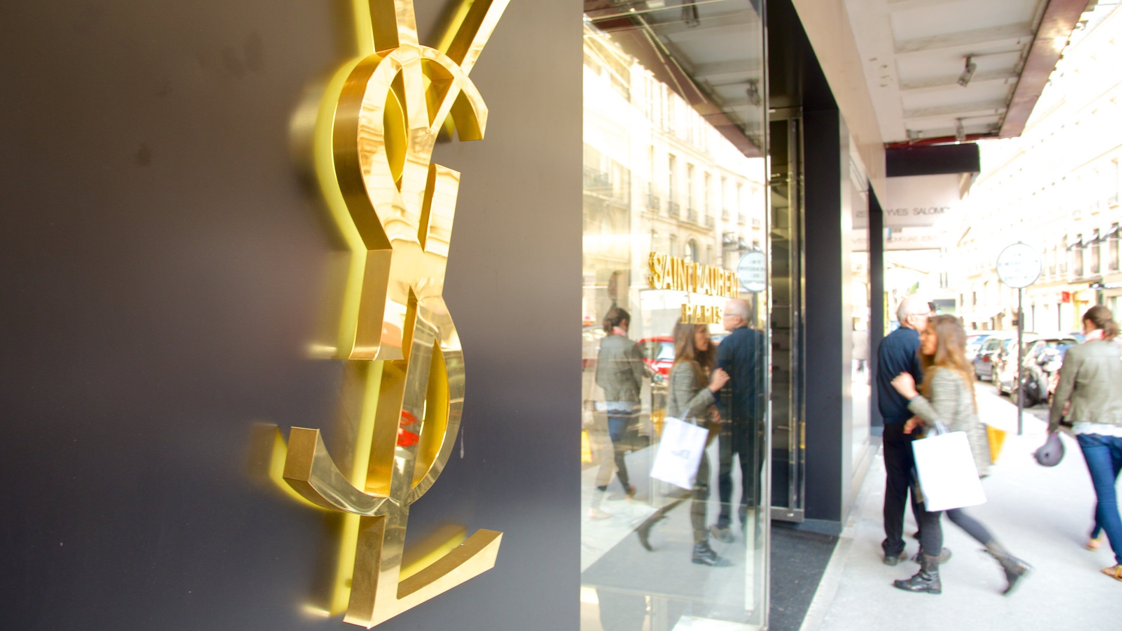 8. arrondissement fasiliteter samt mote og shopping