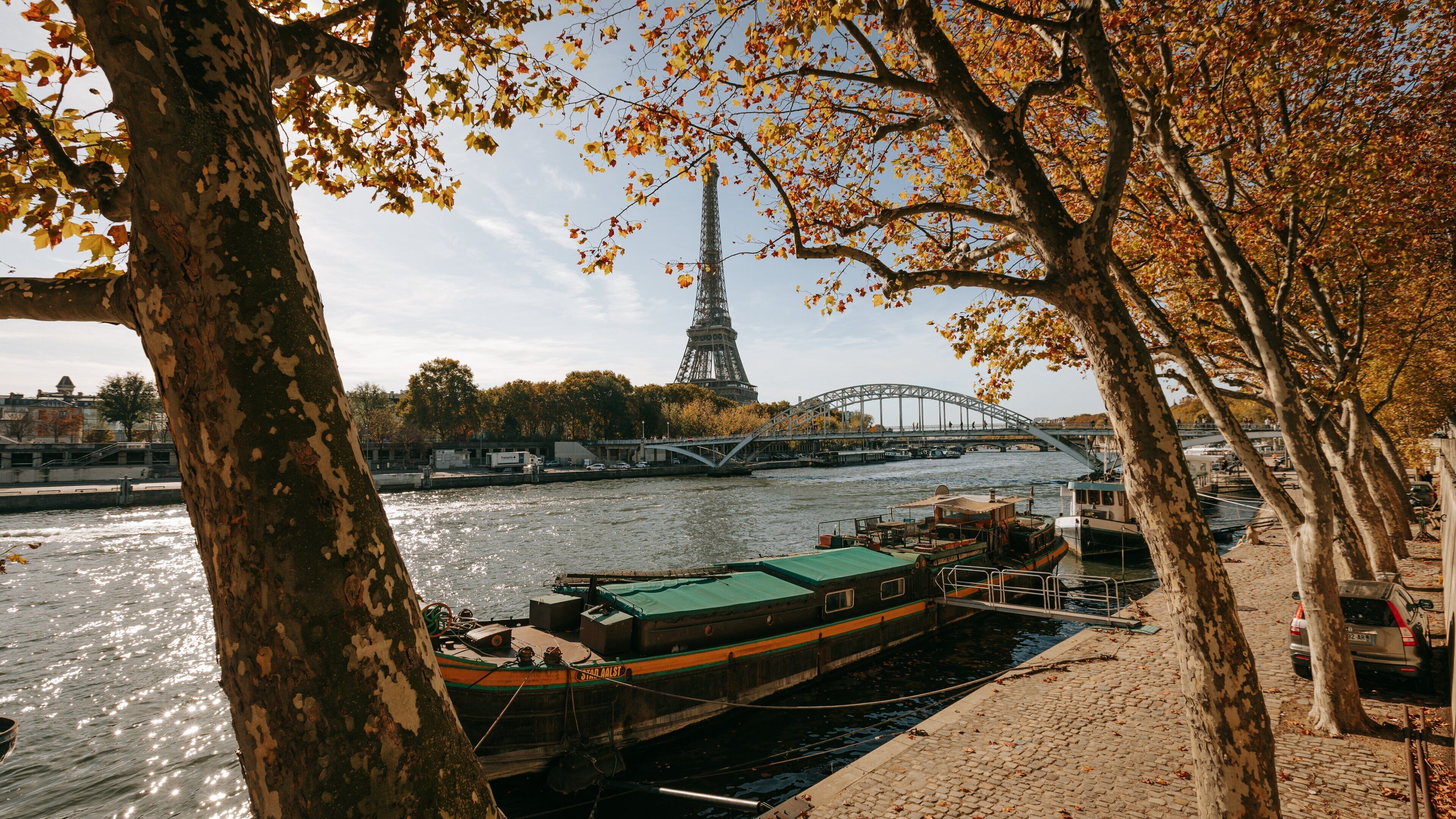 16th Arrondissement featuring a monument, a bay or harbor and a river or creek