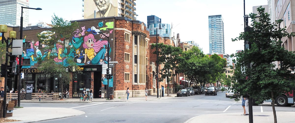 Montreal_SainteCatherineStreet_6187939_03.jpg