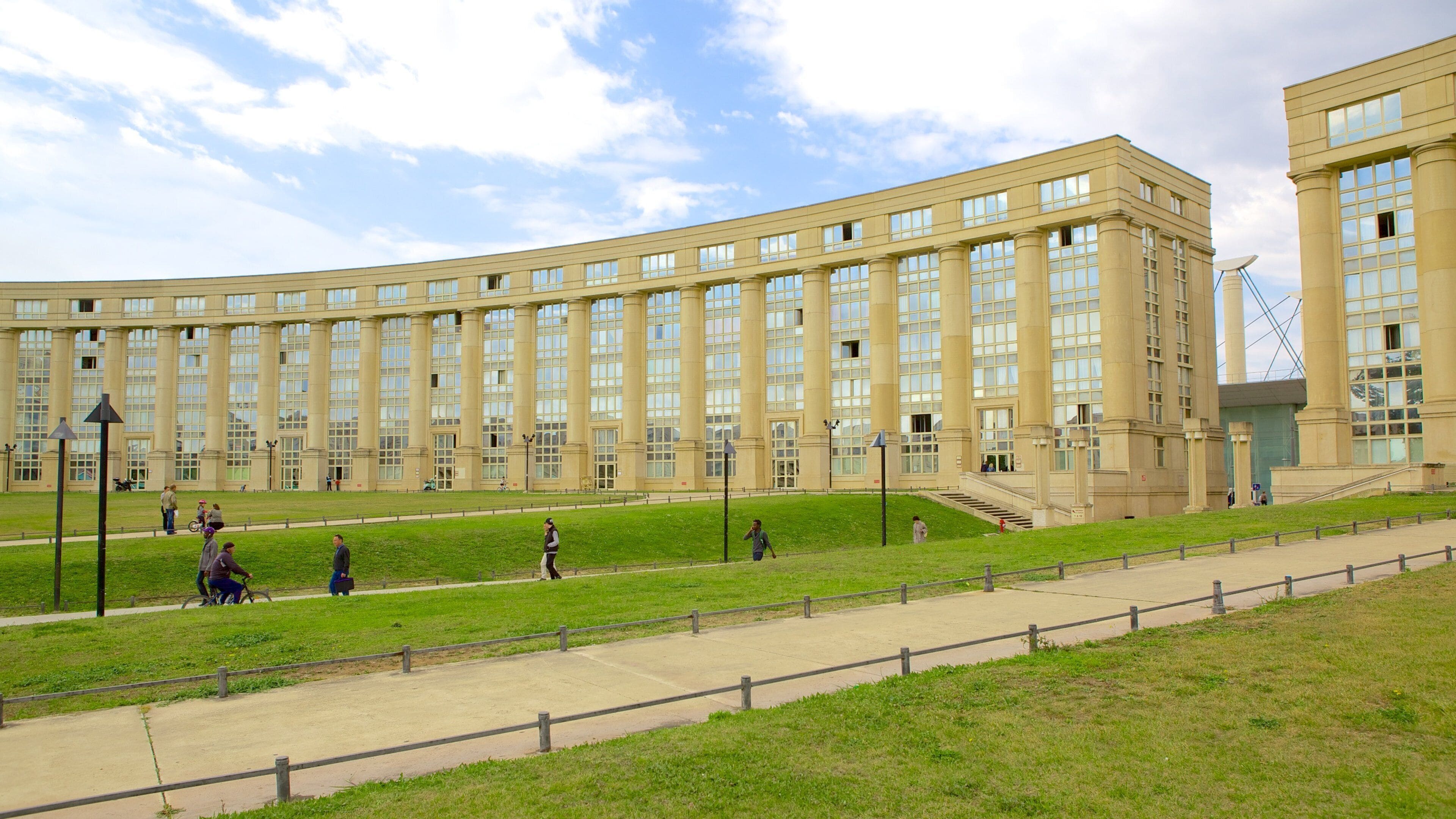 Esplanade de l\'Europe mit einem moderne Architektur