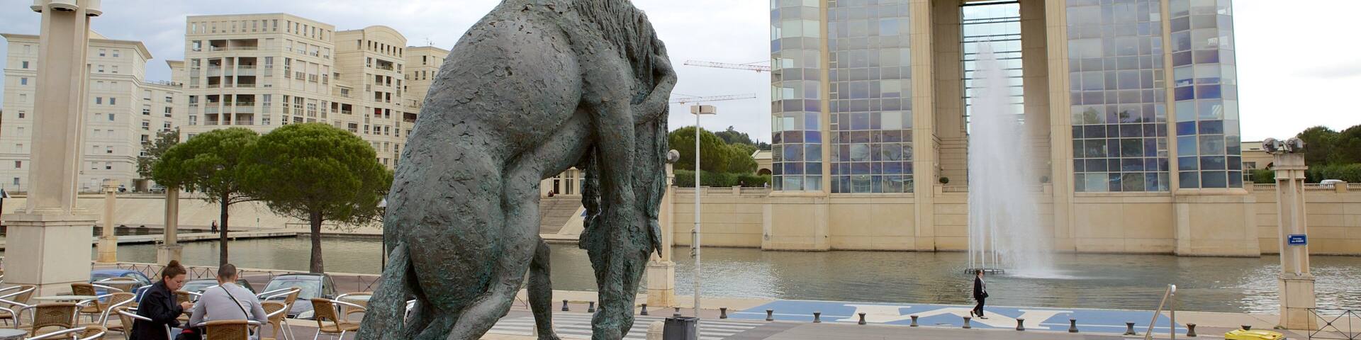 Esplanade de l\'Europe mit einem Statue oder Skulptur und Straßenszenen