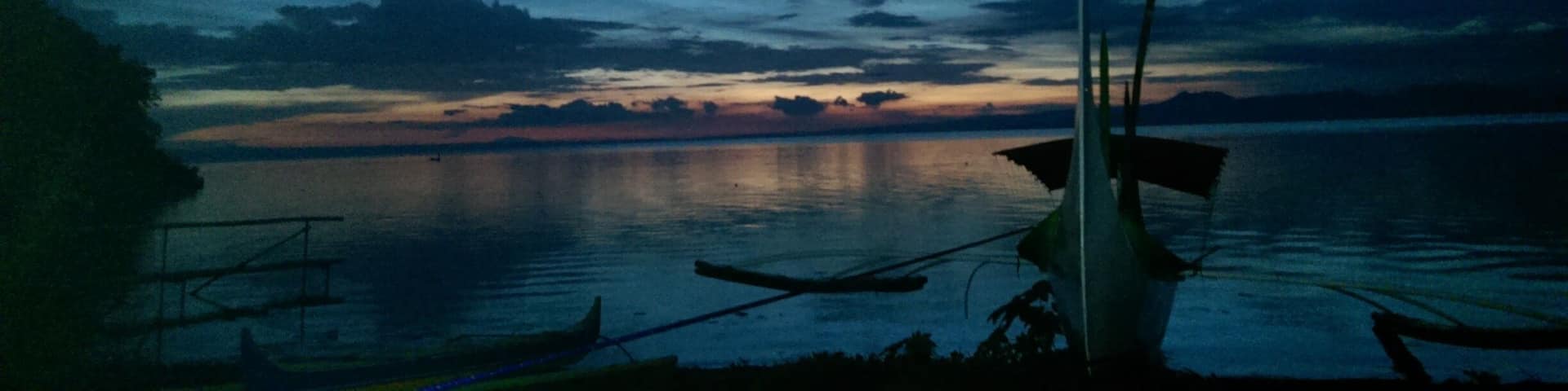 Beautiful sunset in the back garden of the place I stayed at in Balete just out of Lipa in the Philippines
December 2016
#beautiful #sunset #lipa #Philippines