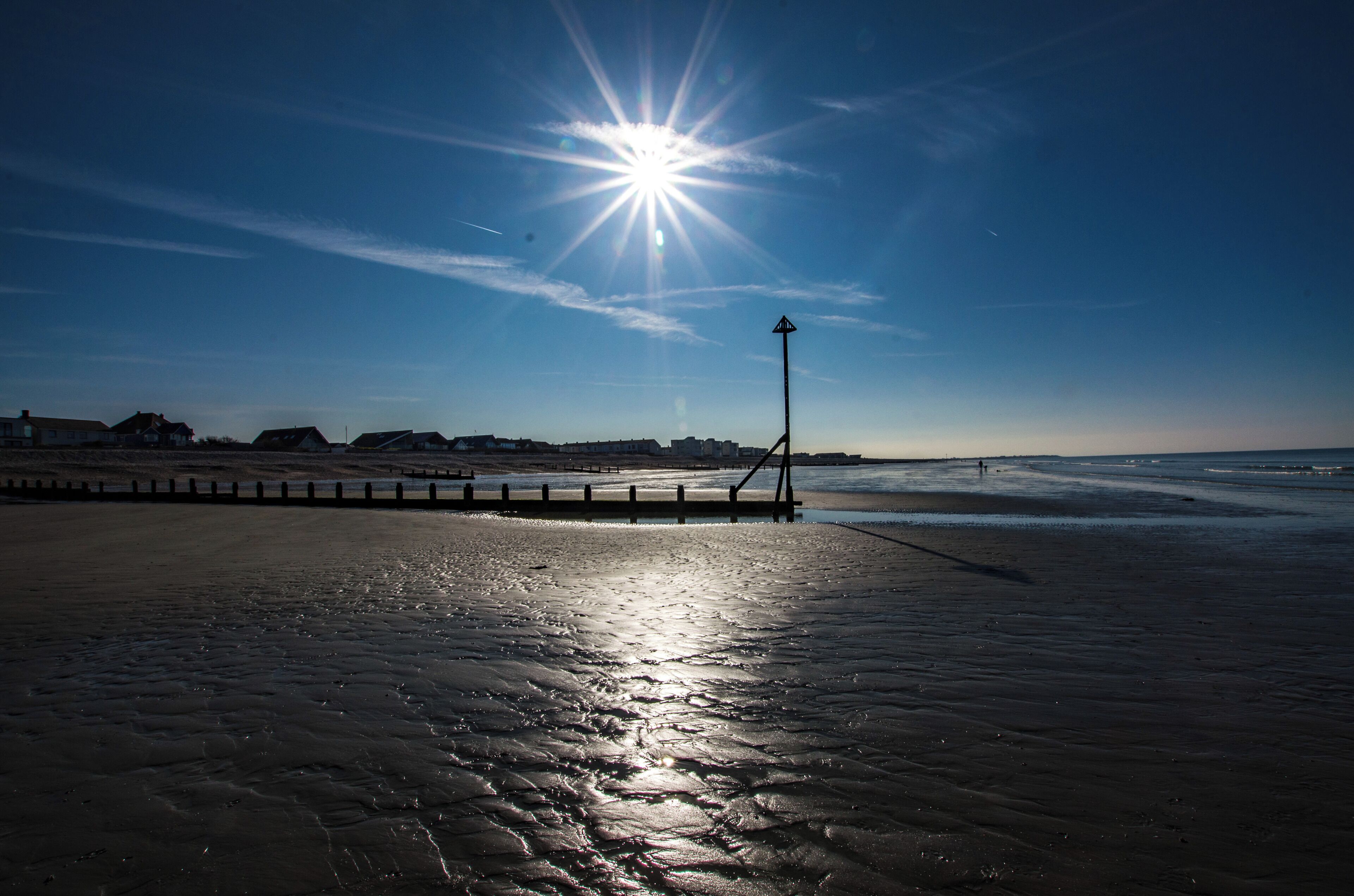 Looking east along Bracklesham Bay at low tide.