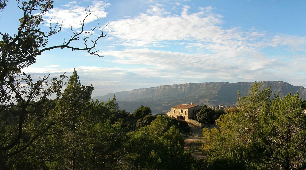 Ländliches Gasthaus mit fantastischer Aussicht Rural accommodation with fantastic view Casa rural con vista fantástica