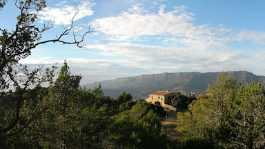 LĂ€ndliches Gasthaus mit fantastischer Aussicht Rural accommodation with fantastic view Casa rural con vista fantĂĄstica
