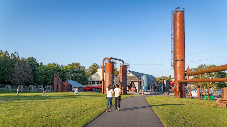 Gas Works Park showing a park and industrial elements as well as a couple