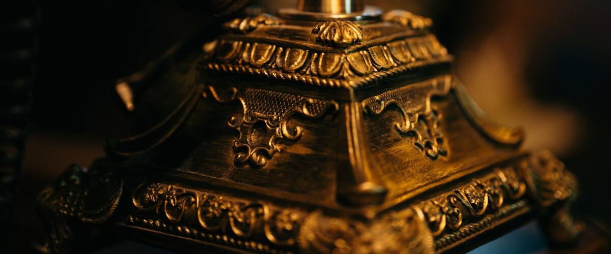 Vertical shot of an old vintage telephone