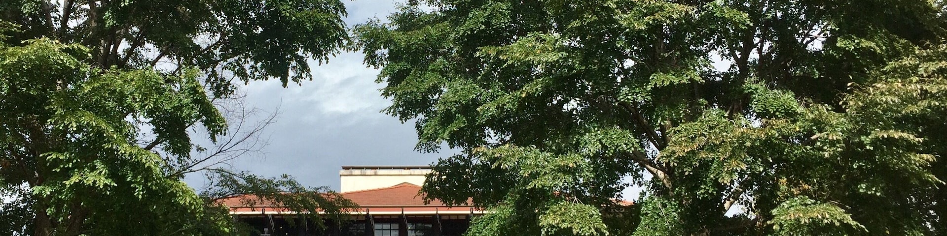 Built between 1906-08 in the Prairie Style for the Westcott Family.
Frank Lloyd Wright included it in a 1910 publication listing his favorite projects.