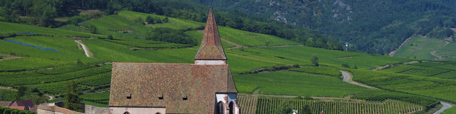 This building is indexed in the Base Mérimée, a database of architectural heritage maintained by the French Ministry of Culture, under the reference PA00085463 .