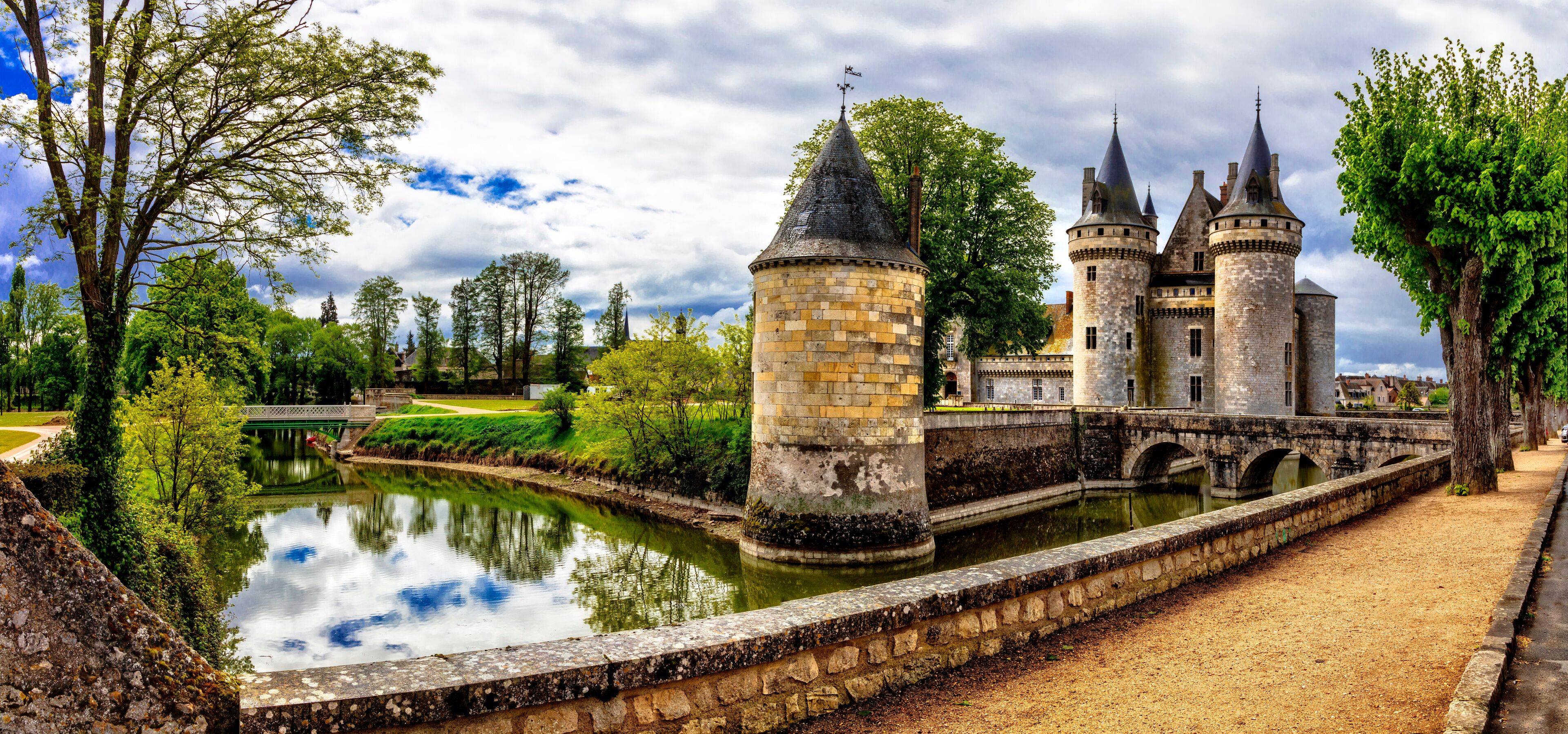 Travel and landmarks of France. medieval castle - Sully-sur-Loire, famous Loire valley