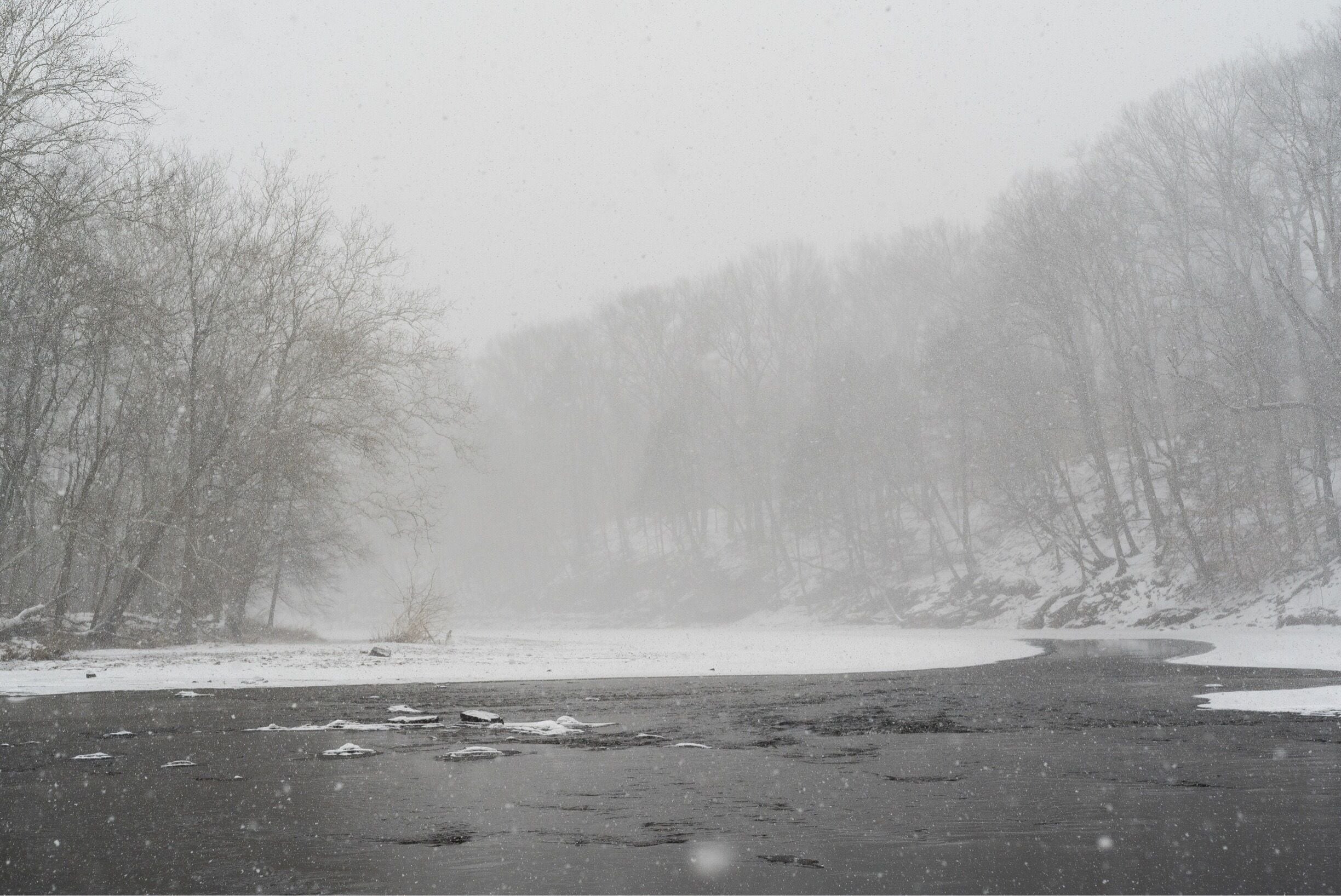Caught in a snowstorm 
#snow #snowstorm #winter #nature #creek #stream #buckscounty 