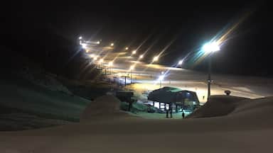 A view I could sit and watch for many an hour. Cortina does not disappoint. Great snow and terrain, it has it all, easy to get to by local train or a bus